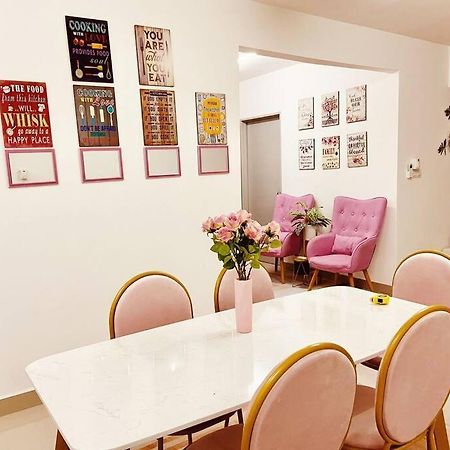 Sentrovue B Pink House Apartment Bandar Puncak Alam Ngoại thất bức ảnh